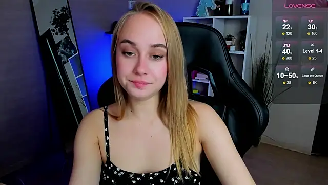 LianaBright online show from October 2025 02:10:01 AM