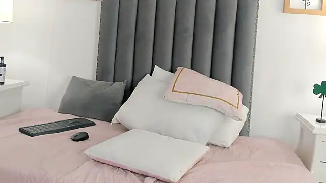 Snapshot of samanta_william chatting on March 2025 04:15:02 AM samanta william online show from March 2025 04:15:02 AM