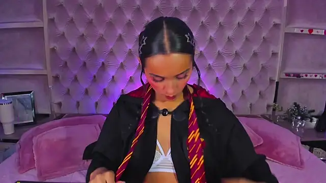 Snapshot of Harii_02 chatting on March 2026 07:09:02 PM Harii 02 online show from March 2026 07:09:02 PM