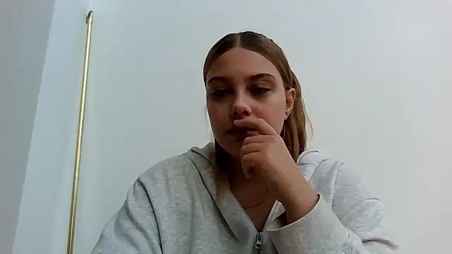 Snapshot of Krystal_Tx chatting on September 2025 06:29:01 AM Krystal Tx online show from September 2025 06:29:01 AM