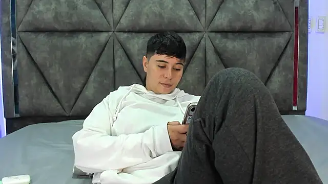 Snapshot of AbbySmiitth_ chatting on March 2026 11:34:01 PM AbbySmiitth online show from March 2026 11:34:01 PM