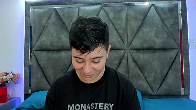 Snapshot of AbbySmiitth_ chatting on March 2026 11:00:02 PM AbbySmiitth online show from March 2026 11:00:02 PM