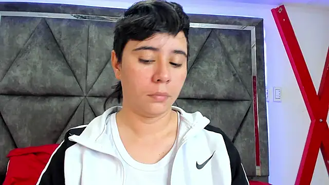 Snapshot of AbbySmiitth_ chatting on April 2026 11:31:01 PM AbbySmiitth online show from April 2026 11:31:01 PM