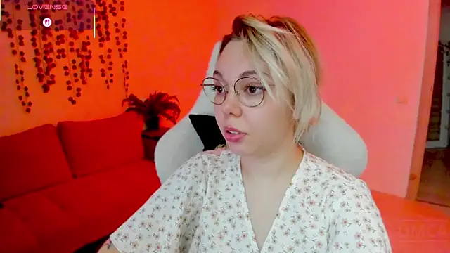 whoa-hoa-hoa-hoa-hoa online show from November 2025 02:38:01 PM