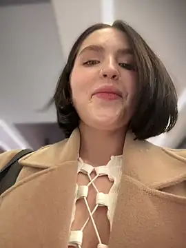 Snapshot of meow_girl chatting on December 2024 01:11:02 PM meow girl online show from December 2024 01:11:02 PM