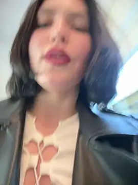 Snapshot of meow_girl chatting on December 2024 10:23:02 AM meow girl online show from December 2024 10:23:02 AM