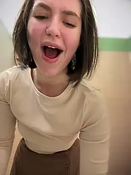 Snapshot of meow_girl chatting on January 2025 10:08:01 AM meow girl online show from January 2025 10:08:01 AM