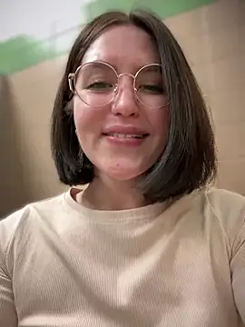 Snapshot of meow_girl chatting on January 2025 01:11:02 PM meow girl online show from January 2025 01:11:02 PM