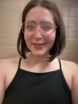 Snapshot of meow_girl chatting on January 2025 11:17:02 AM meow girl online show from January 2025 11:17:02 AM