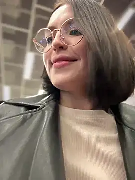 Snapshot of meow_girl chatting on January 2025 02:11:01 PM meow girl online show from January 2025 02:11:01 PM