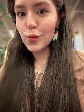 Snapshot of meow_girl chatting on January 2025 10:18:02 AM meow girl online show from January 2025 10:18:02 AM