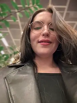 Snapshot of meow_girl chatting on January 2025 03:13:02 PM meow girl online show from January 2025 03:13:02 PM