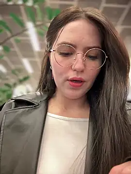 Snapshot of meow_girl chatting on January 2025 11:13:01 AM meow girl online show from January 2025 11:13:01 AM