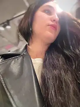 Snapshot of meow_girl chatting on February 2025 01:09:02 PM meow girl online show from February 2025 01:09:02 PM