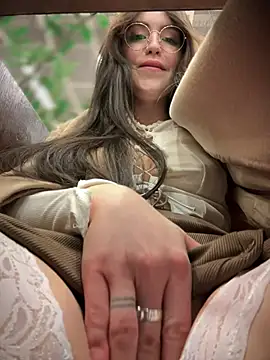 Snapshot of meow_girl chatting on February 2025 11:33:01 AM meow girl online show from February 2025 11:33:01 AM