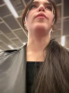 Snapshot of meow_girl chatting on March 2025 03:05:01 PM meow girl online show from March 2025 03:05:01 PM