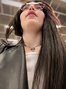 Snapshot of meow_girl chatting on March 2025 05:06:02 PM meow girl online show from March 2025 05:06:02 PM