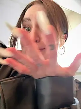 Snapshot of meow_girl chatting on March 2025 08:52:01 AM meow girl online show from March 2025 08:52:01 AM