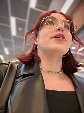 Snapshot of meow_girl chatting on March 2025 01:18:01 PM meow girl online show from March 2025 01:18:01 PM