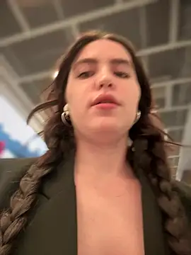 Snapshot of meow_girl chatting on September 2025 11:00:01 AM meow girl online show from September 2025 11:00:01 AM