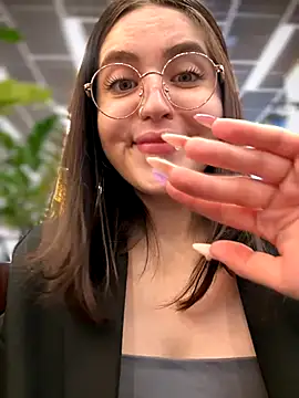 Snapshot of meow_girl chatting on September 2025 11:04:02 AM meow girl online show from September 2025 11:04:02 AM