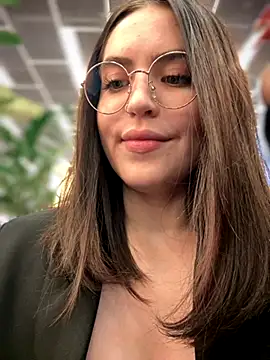 Snapshot of meow_girl chatting on September 2025 11:48:01 AM meow girl online show from September 2025 11:48:01 AM