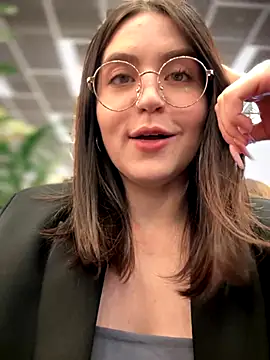 Snapshot of meow_girl chatting on September 2025 11:59:01 AM meow girl online show from September 2025 11:59:01 AM