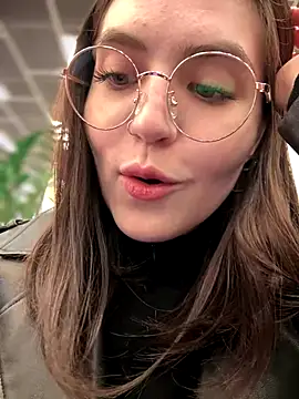 Snapshot of meow_girl chatting on October 2025 03:41:01 PM meow girl online show from October 2025 03:41:01 PM