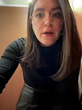 Snapshot of meow_girl chatting on October 2025 11:08:02 AM meow girl online show from October 2025 11:08:02 AM