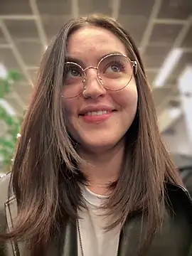 Snapshot of meow_girl chatting on October 2025 04:15:02 PM meow girl online show from October 2025 04:15:02 PM