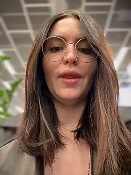 Snapshot of meow_girl chatting on October 2025 10:05:02 AM meow girl online show from October 2025 10:05:02 AM