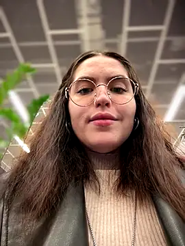 Snapshot of meow_girl chatting on October 2025 01:02:02 PM meow girl online show from October 2025 01:02:02 PM