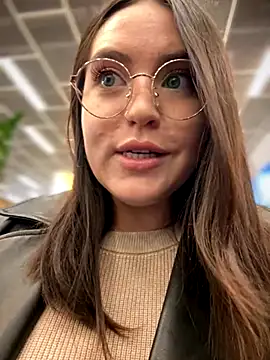 meow girl online show from November 2025 08:08:02 AM