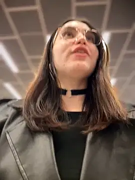 meow girl online show from December 2025 03:54:02 PM