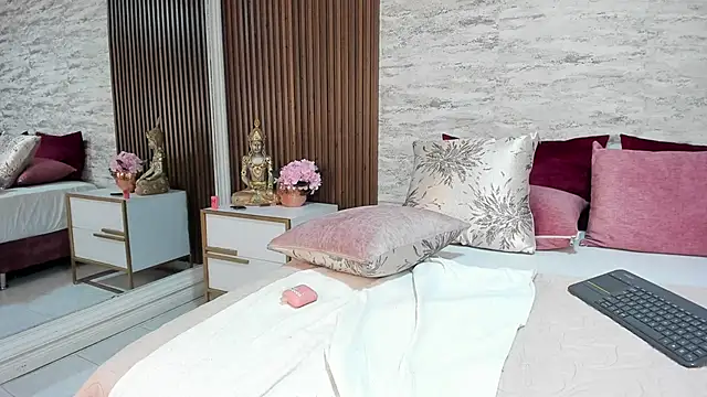 MadisonHunter2024 online show from January 2025 01:43:01 AM