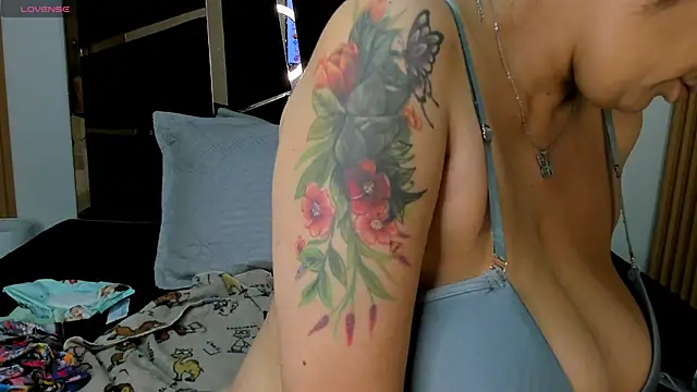 yahaira  online show from November 2025 01:56:02 PM