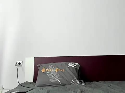 Snapshot of ElektraShine29 chatting on October 2025 06:37:01 AM ElektraShine29 online show from October 2025 06:37:01 AM