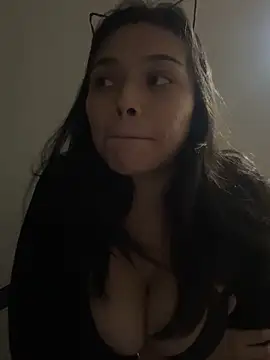 Snapshot of adry_moon666 chatting on December 2024 08:14:02 AM adry moon666 online show from December 2024 08:14:02 AM