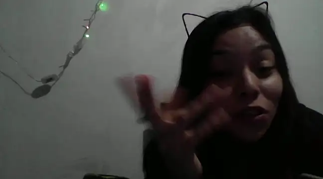 Snapshot of adry_moon666 chatting on December 2024 05:05:02 AM adry moon666 online show from December 2024 05:05:02 AM