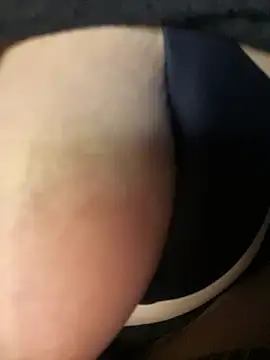 Snapshot of adry_moon666 chatting on January 2025 05:06:02 AM adry moon666 online show from January 2025 05:06:02 AM