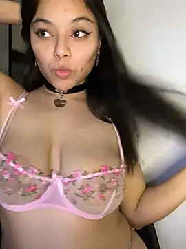 Snapshot of adry_moon666 chatting on March 2025 05:00:02 AM adry moon666 online show from March 2025 05:00:02 AM