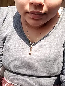 rituu07 online show from December 2024 04:18:01 AM