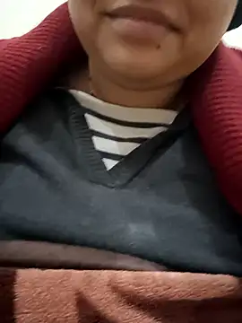 rituu07 online show from December 2024 01:12:01 PM