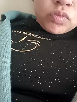 rituu07 online show from January 2025 10:32:01 AM