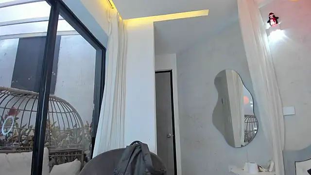 Venusflame   online show from December 2025 11:48:02 AM