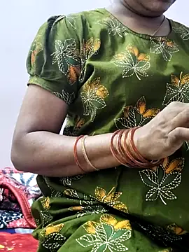 Snapshot of Tamilrojanew chatting on November 2025 06:03:01 AM Tamilrojanew online show from November 2025 06:03:01 AM