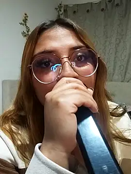 Snapshot of julieta_baron chatting on September 2025 11:30:01 PM julieta baron online show from September 2025 11:30:01 PM