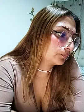 Snapshot of julieta_baron chatting on September 2025 08:24:01 PM julieta baron online show from September 2025 08:24:01 PM