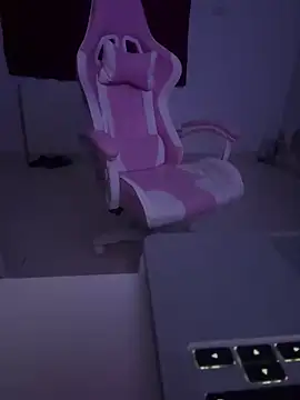 Snapshot of brithneysquirt chatting on January 2025 05:45:02 AM brithneysquirt online show from January 2025 05:45:02 AM