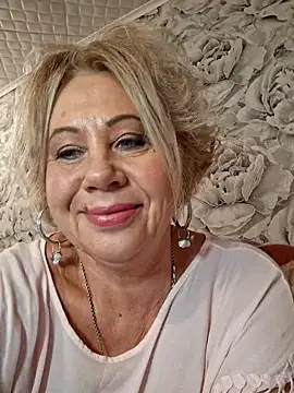 Snapshot of PALETT chatting on December 2024 01:00:01 PM PALETT online show from December 2024 01:00:01 PM